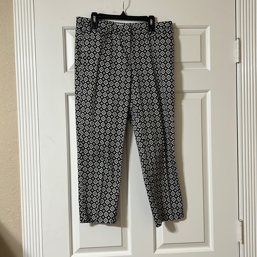 Laundry by Shelli Segal Los Angeles size 4 straight leg.